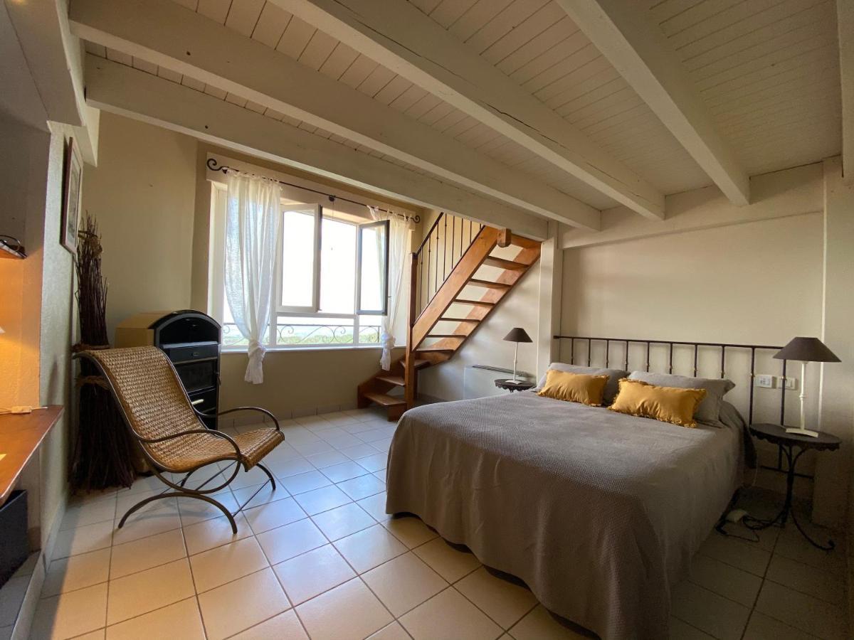 Auberge De La Tour De Brison Sanilhac  Екстериор снимка