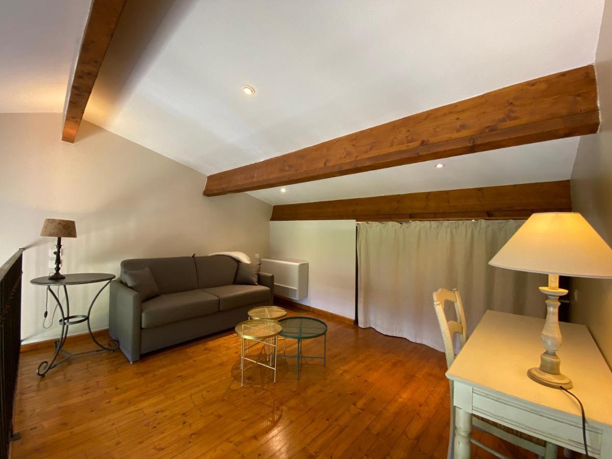 Auberge De La Tour De Brison Sanilhac  Екстериор снимка