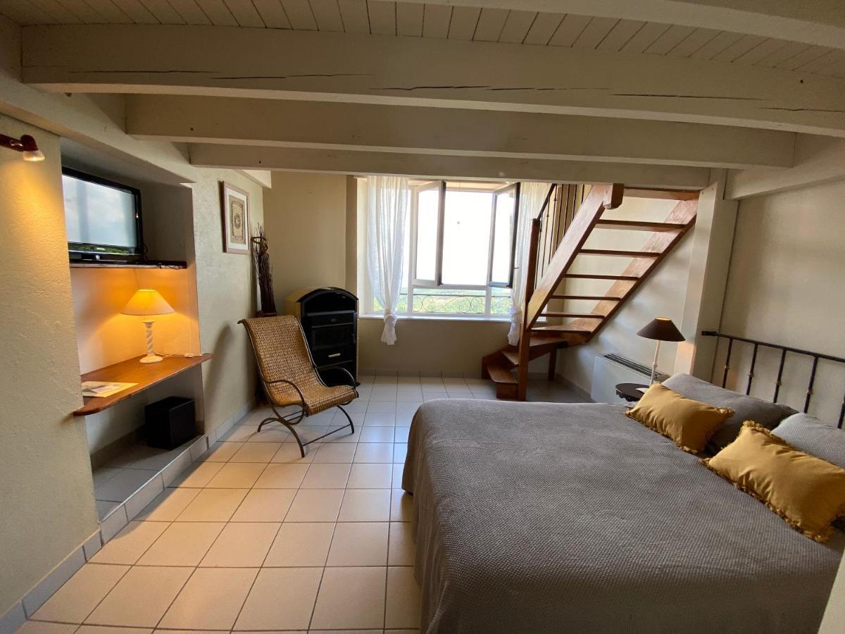 Auberge De La Tour De Brison Sanilhac  Екстериор снимка