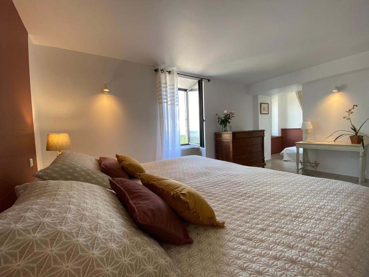 Auberge De La Tour De Brison Sanilhac  Екстериор снимка