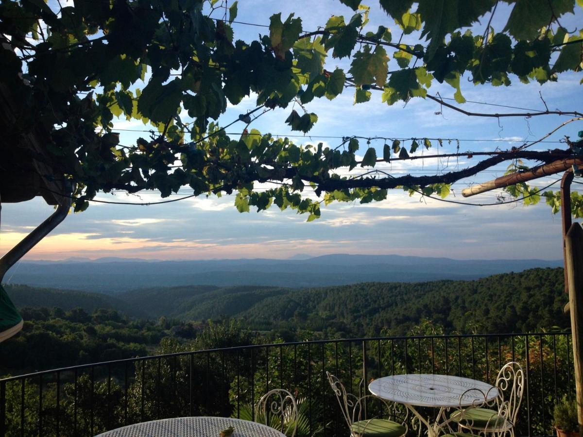 Auberge De La Tour De Brison Sanilhac  Екстериор снимка