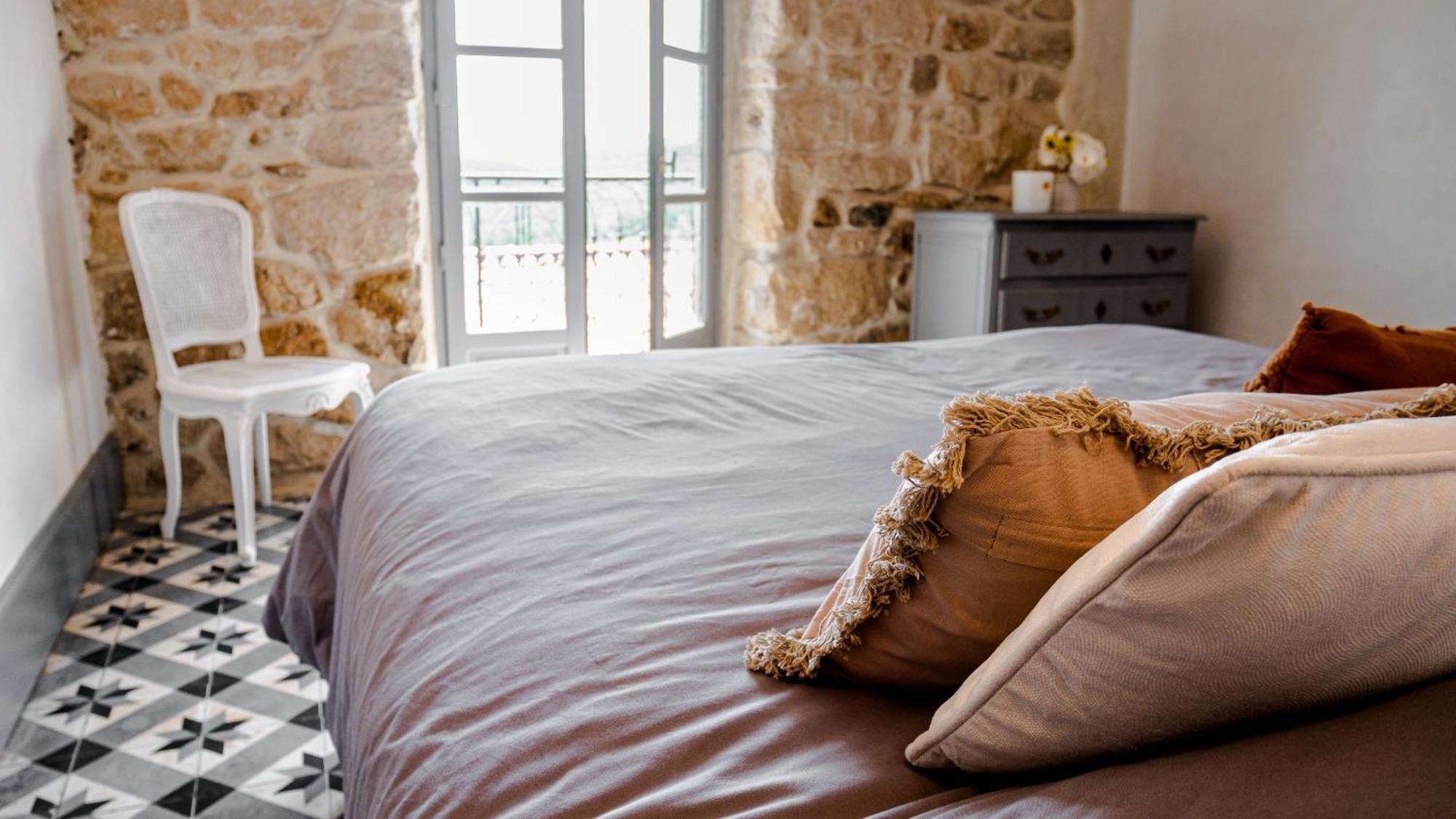 Auberge De La Tour De Brison Sanilhac  Екстериор снимка