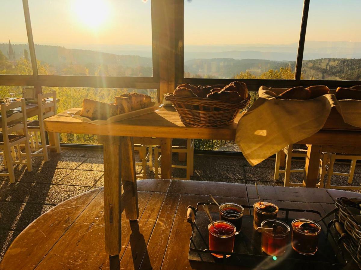 Auberge De La Tour De Brison Sanilhac  Екстериор снимка